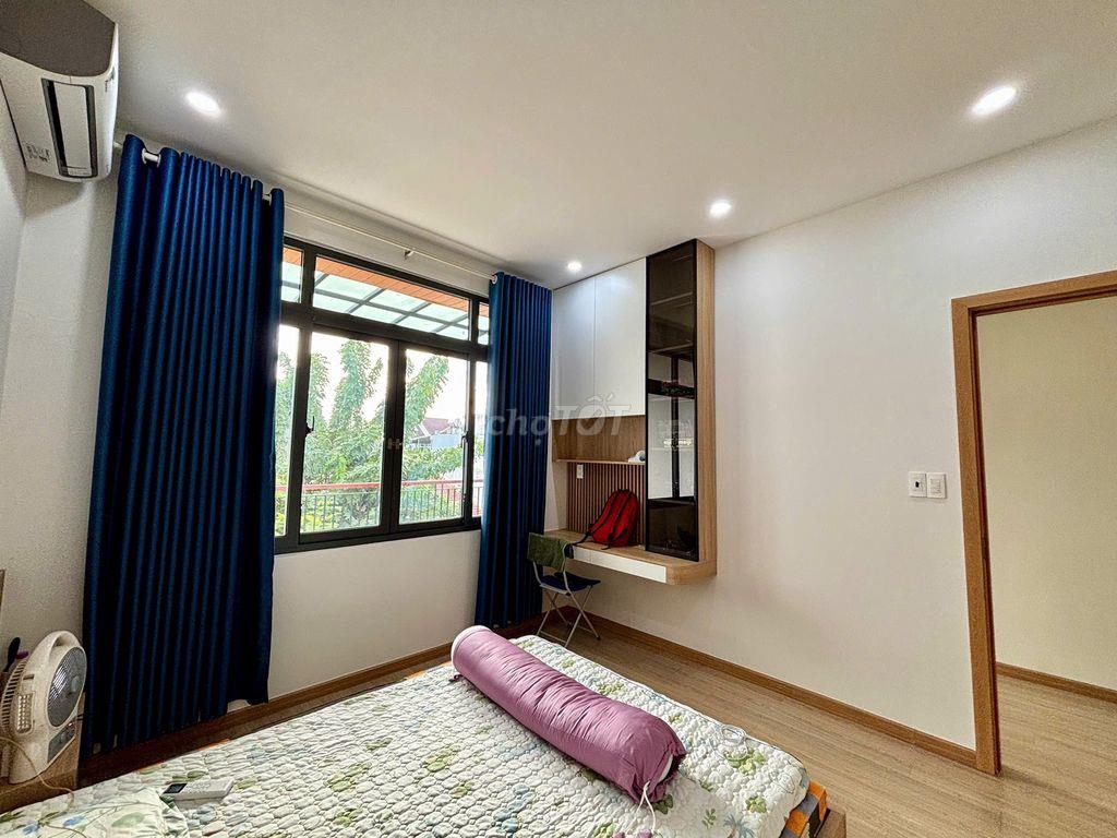 Cho thuê nhà mặt tiền nguyên căn gần Nguyễn Hữu Thọ