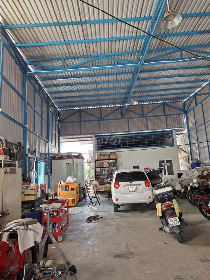 Nhà xưởng Bình Dương, kinh doanh hay ở đều tốt, sát bờ sông Sài Gòn