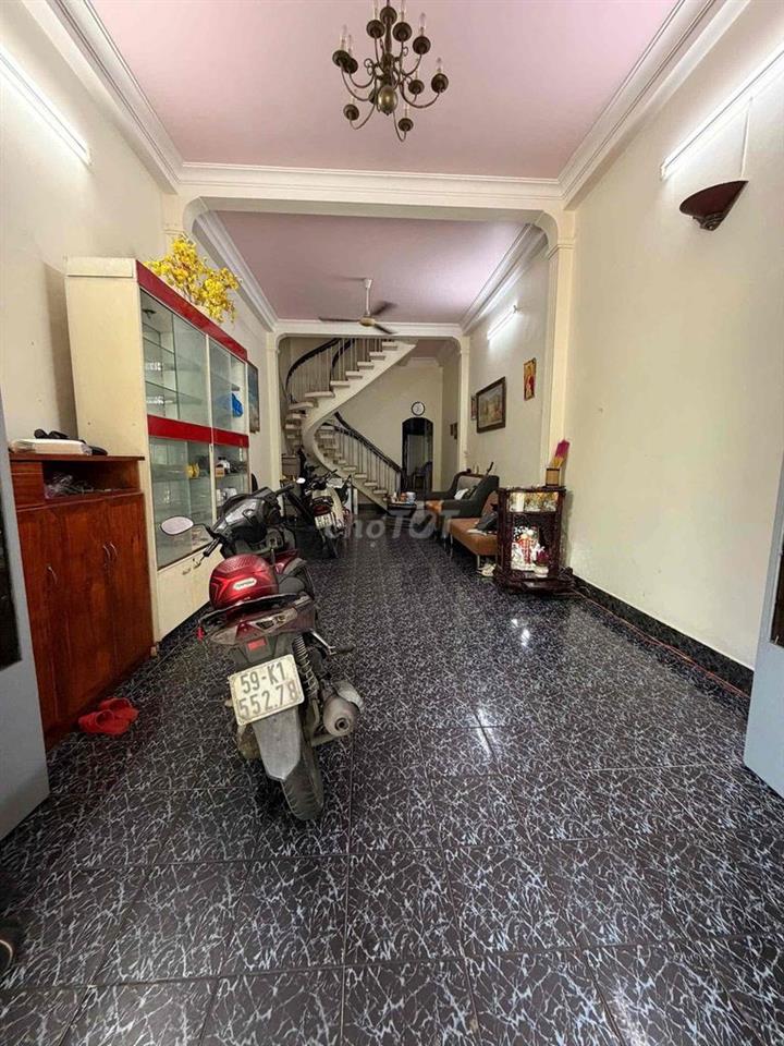 🏡 Bán Nhà Mặt Tiền Đường Lớn – Vị Trí Đẹp, Kinh Doanh Tốt – 3 Tấm Đúc