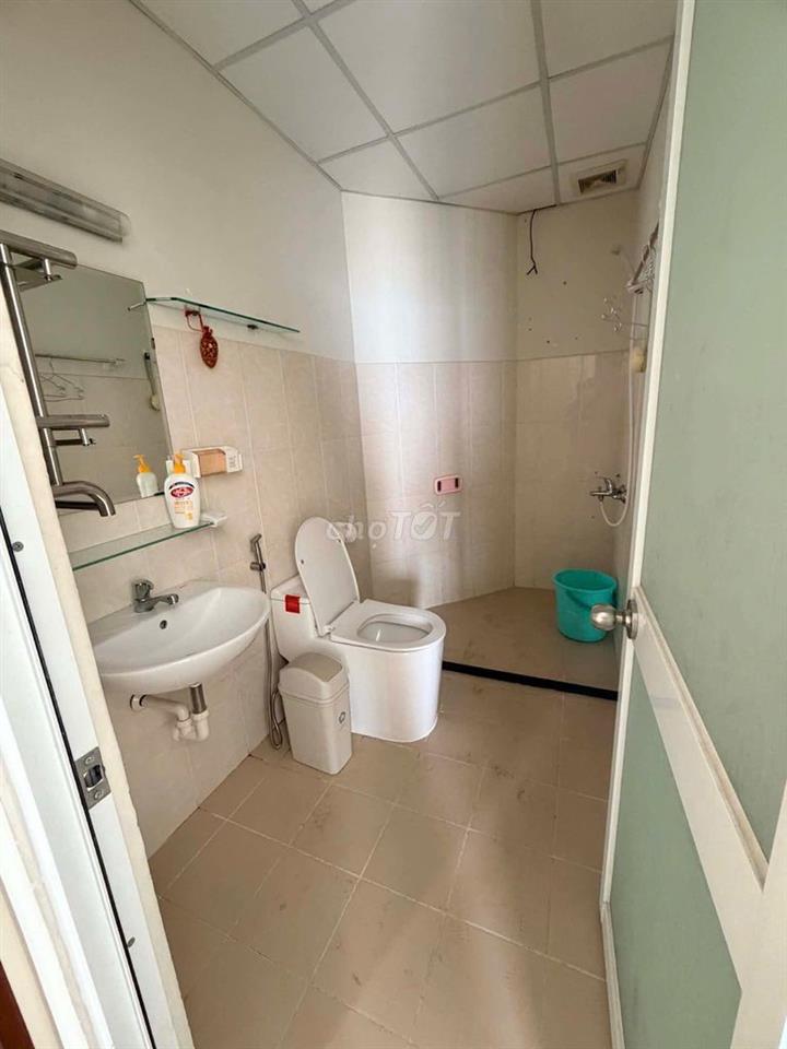 Căn hộ chung cư  Nguyễn Kim Quận 10 view đẹp rê