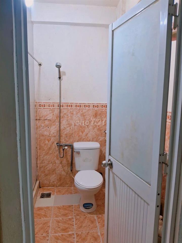 Phòng cực rộng Lê văn sỹ 4tr5