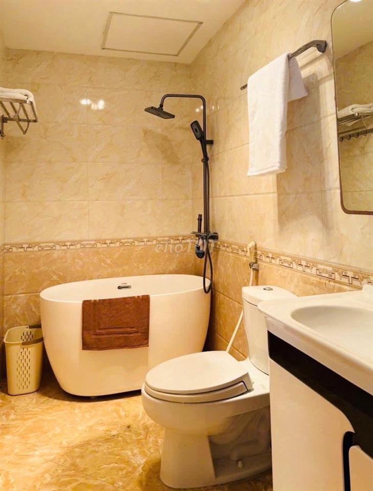 Cho thuê căn hộ 3PN ở CT2A khu ĐTM Nghĩa Đô, sát Starlake, 106 HQV 