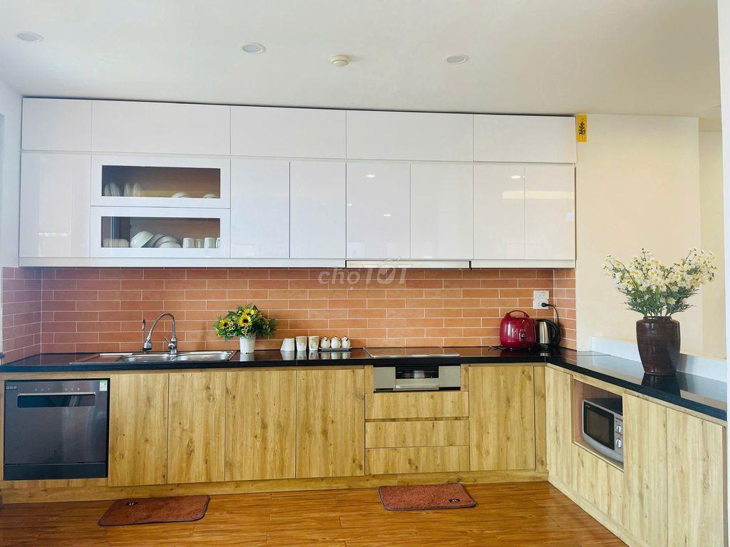 Cho thuê căn hộ 3PN ở CT2A khu ĐTM Nghĩa Đô, sát Starlake, 106 HQV 