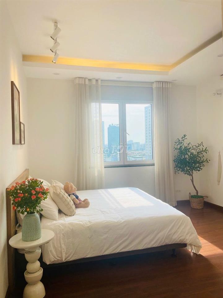 Cho thuê căn hộ 3PN ở CT2A khu ĐTM Nghĩa Đô, sát Starlake, 106 HQV 