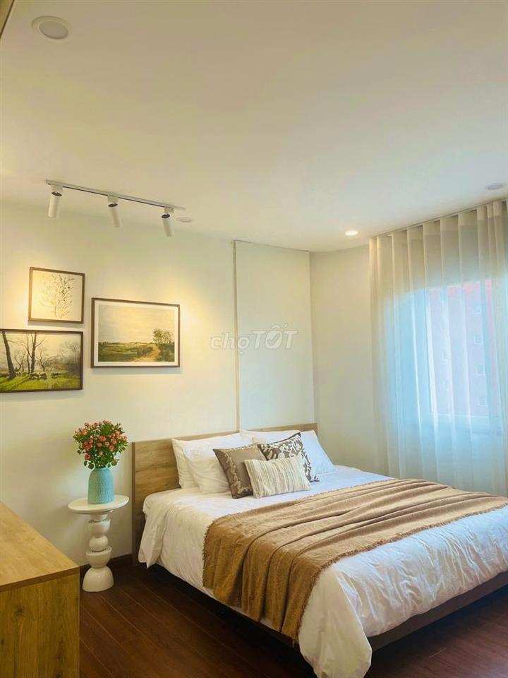 Cho thuê căn hộ 3PN ở CT2A khu ĐTM Nghĩa Đô, sát Starlake, 106 HQV 