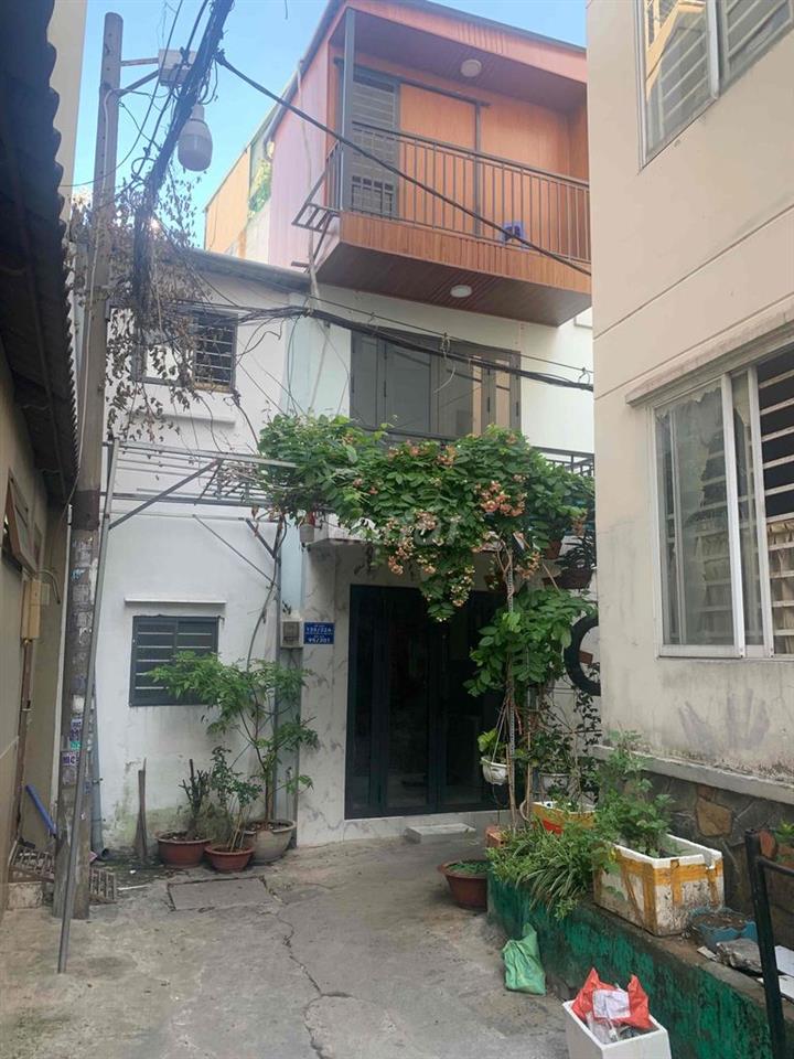 nha 1 trêt 2 lâu 2 phong ngu 2 tollet duong đinh tien hoang p. gia  di