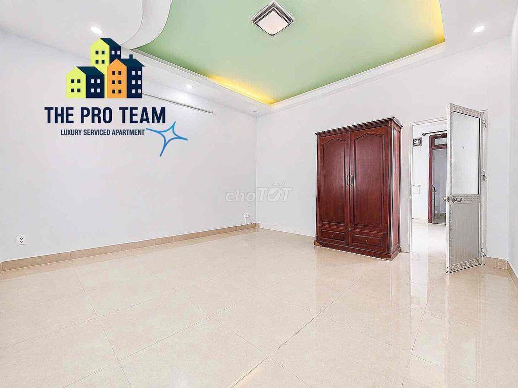 GẦN TRƯỜNG ĐẠI HỌC Hutech, UTH, RỘNG RÃI MÁT MẺ