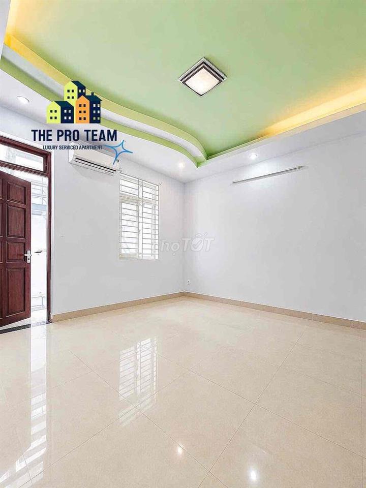 GẦN TRƯỜNG ĐẠI HỌC Hutech, UTH, RỘNG RÃI MÁT MẺ