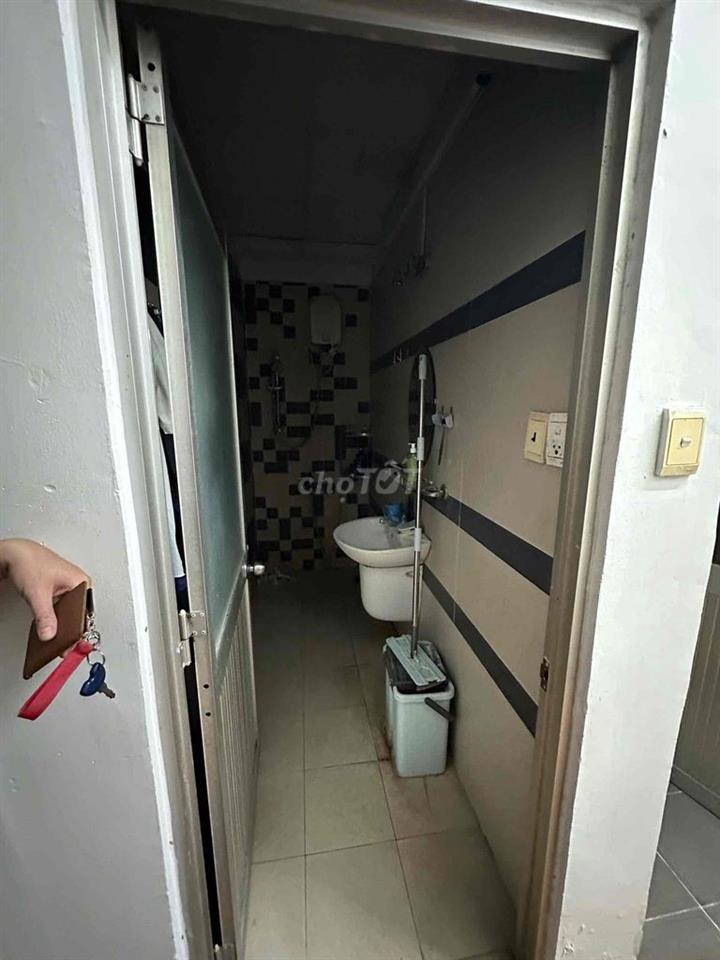 Tìm 1-2 NỮ ở 1PN trong căn 2PN 2WC Lạc Long Quân