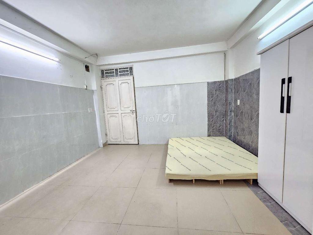 Phòng full nội thất, giờ giấc tự do ngay gần GigaMall
