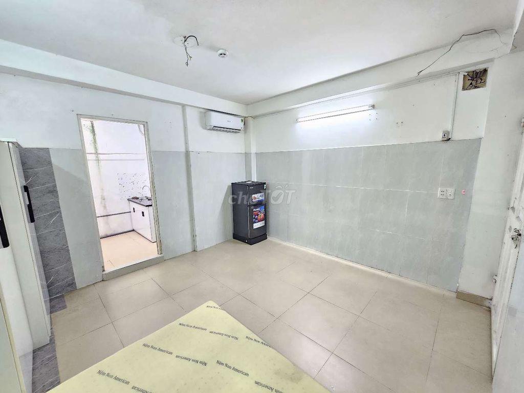 Phòng full nội thất, giờ giấc tự do ngay gần GigaMall