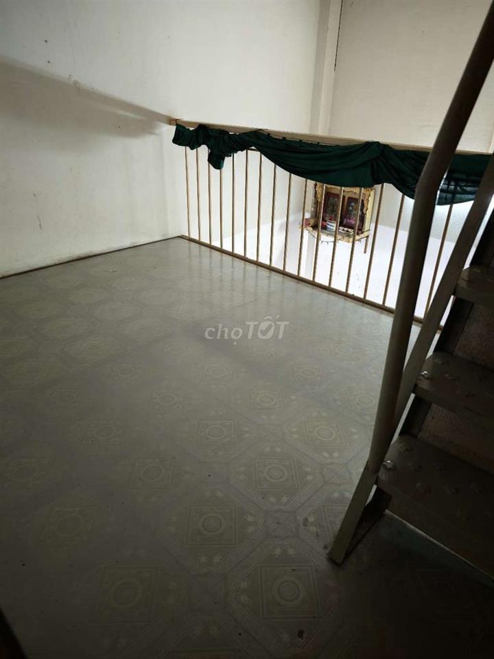 Bán nhà nhỏ cấp 4 Phú Nhuận