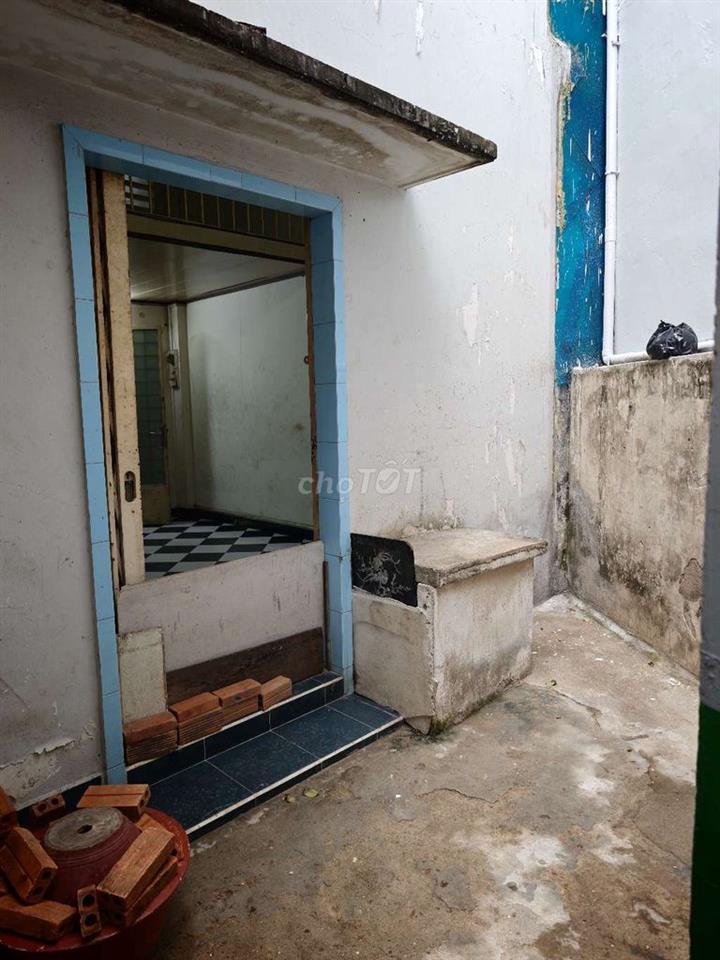 Bán nhà nhỏ cấp 4 Phú Nhuận