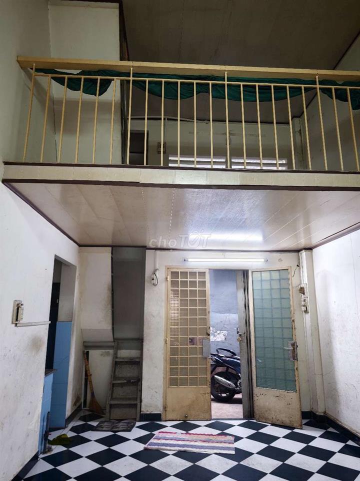 Bán nhà nhỏ cấp 4 Phú Nhuận