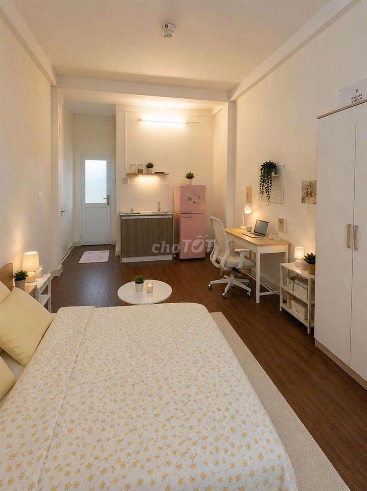 Cách UEH 450M đi bộ, STUDIO BANCOL RỘNG THOÁNG, Đ. LÊ HỒNG PHONG, Q10