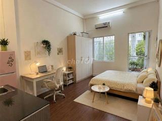 Cách UEH 450M đi bộ, STUDIO BANCOL RỘNG THOÁNG, Đ. LÊ HỒNG PHONG, Q10