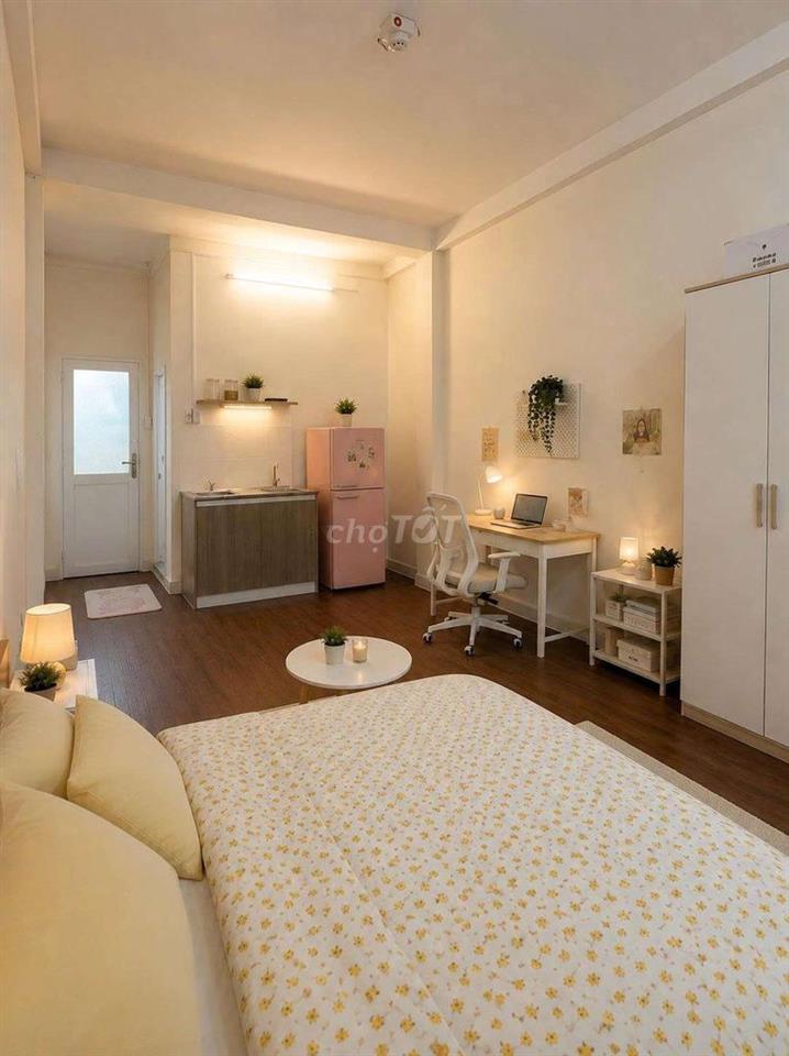 Cách UEH 450M đi bộ, STUDIO BANCOL RỘNG THOÁNG, Đ. LÊ HỒNG PHONG, Q10