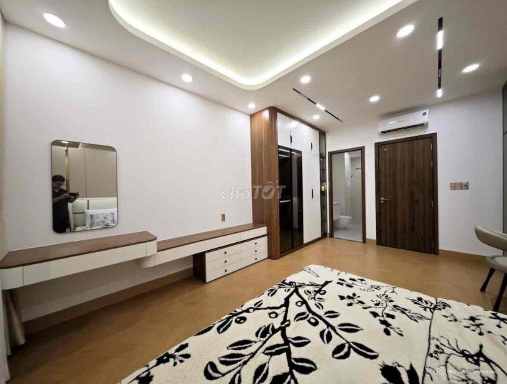 Bán nhà mới An Nhơn 4x21m, 3 lầu có thang máy, ô tô vào nhà – giá 14,6