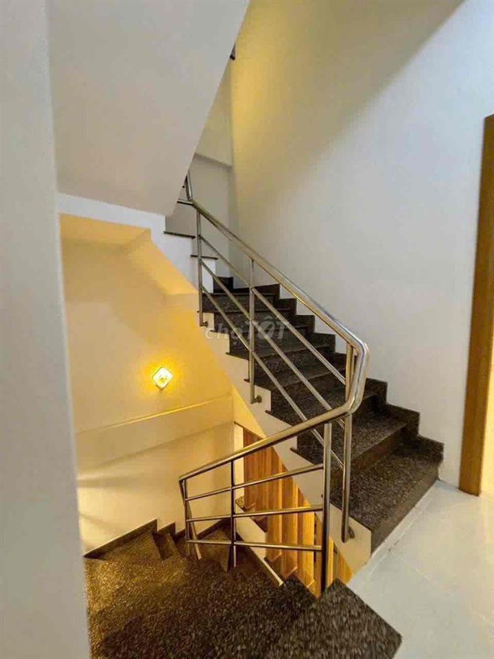 NHÀ MỚI ĐẸP TẶNG NỘI THẤT SANG XỊN