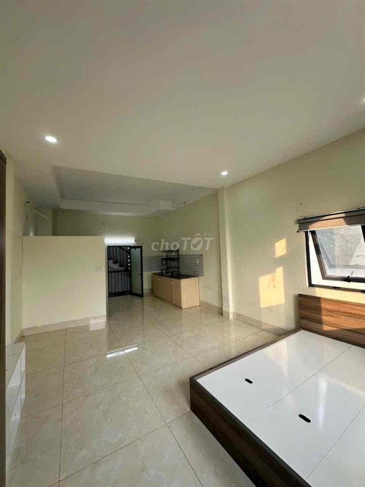 Giá 9.5 tỷ sở hửu ngay nhà 4 lầu mặt tiền nguyễn trường tộ tân phú