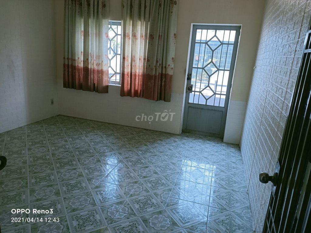 Cho thuê nguyên lầu 2 dt 4 x 17m 2 phòng có cửa sổ ban công