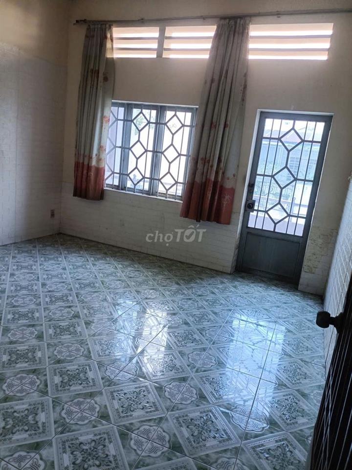 Cho thuê phòng 16m2, có cửa sổ, ban công rất thoáng, khu tiện ích