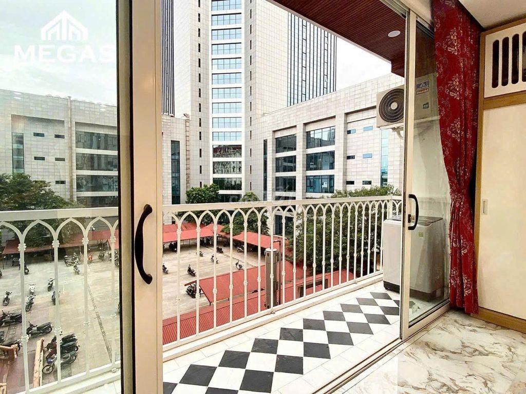 Phong cách châu âu giữa lòng Hà Nội (Cầu Giấy)