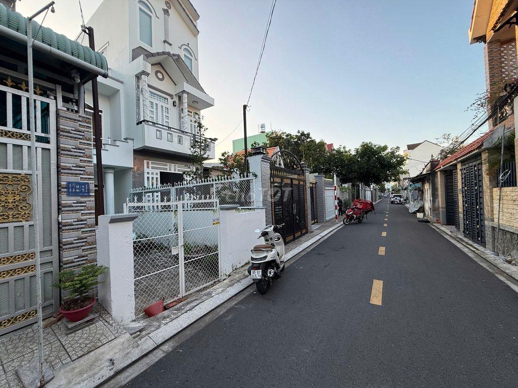 Chính chủ - Cần bán nhà 1 trệt 1 lầu Đường Trần Quang Diệu