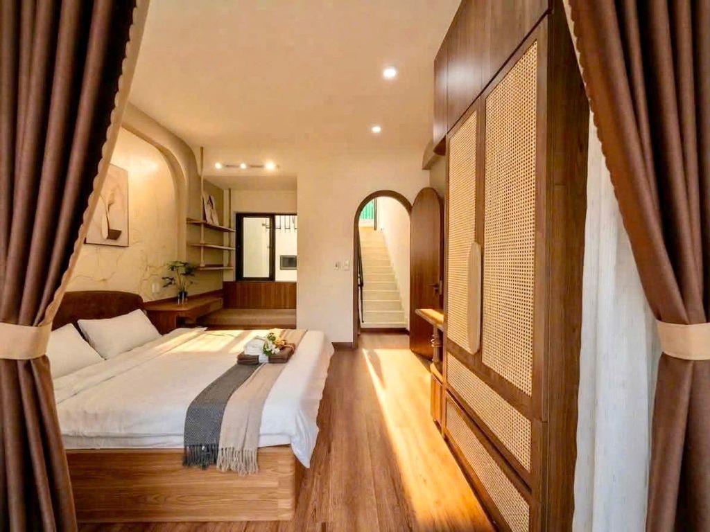 VILLA SIÊU NÉT GIỮA LÒNG PHỐ THỊ- LÕI TT HẢI CHÂU- Ô TÔ ĐẬU CỬA- ĐI BỘ NGẮM CẦU RỒNG PHUN LỬA- CHỈ 6,x Đ 
