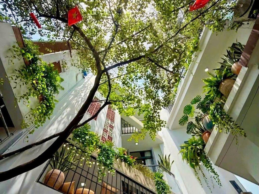 VILLA SIÊU NÉT GIỮA LÒNG PHỐ THỊ- LÕI TT HẢI CHÂU- Ô TÔ ĐẬU CỬA- ĐI BỘ NGẮM CẦU RỒNG PHUN LỬA- CHỈ 6,x Đ 
