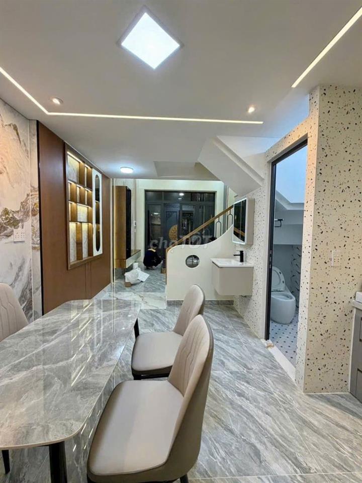 Cần cho thuê nhà HXH 656/8A Quang Trung P.11 Q.Gò Vấp