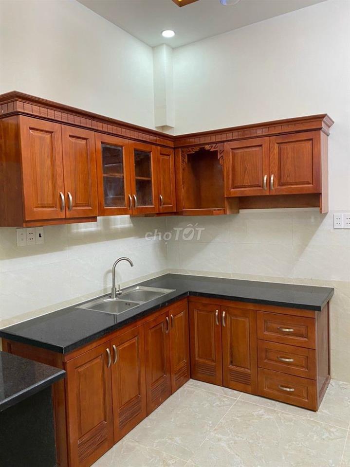 Cần cho thuê nhà 150/2A Phạm Văn Bạch P.15 Q.Tân Bình. 