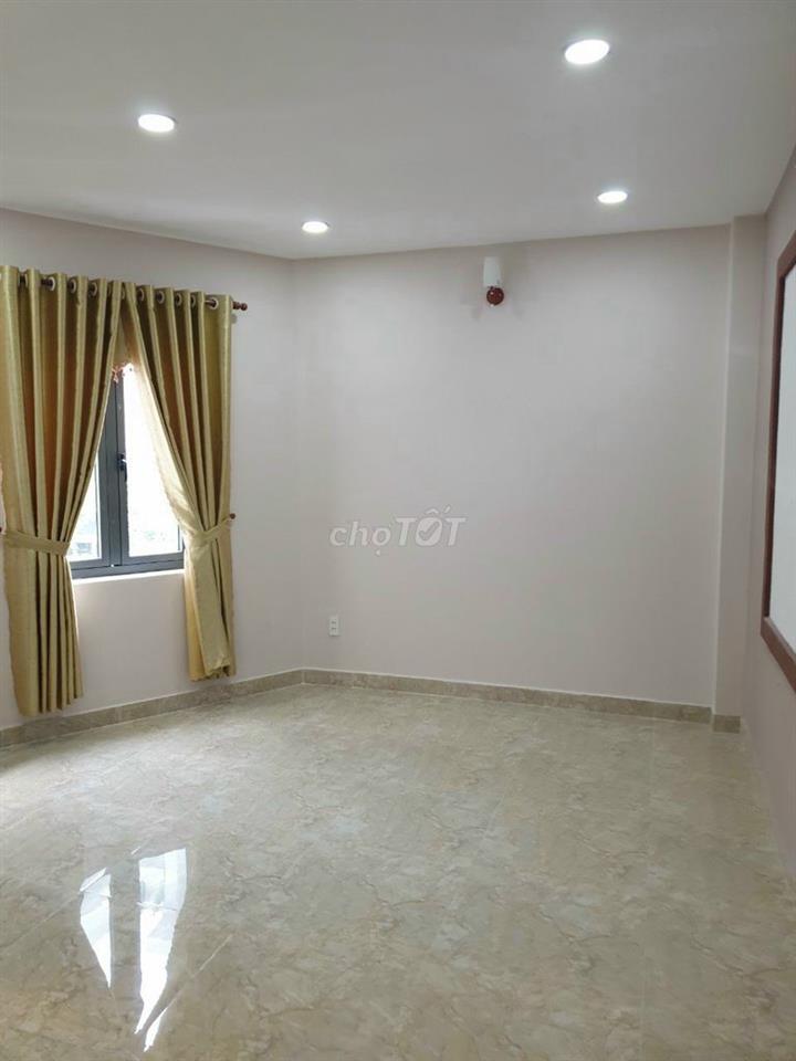 Cần cho thuê nhà 150/2A Phạm Văn Bạch P.15 Q.Tân Bình. 