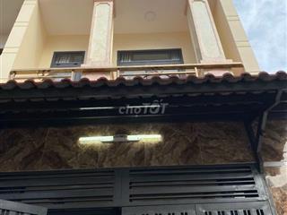 Cần cho thuê nhà 150/2A Phạm Văn Bạch P.15 Q.Tân Bình. 