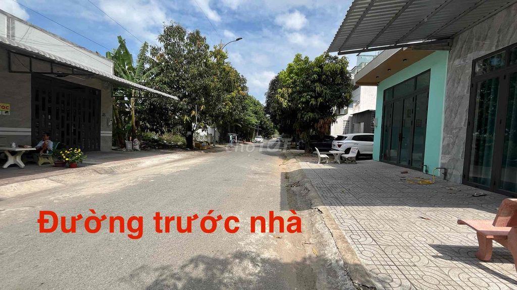 Nhà bán khu dân cư công nghệ cao