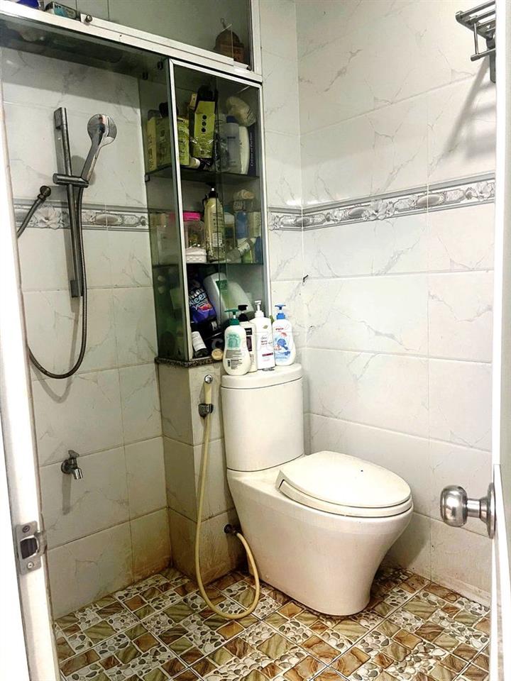 Chuyển nhượng gấp nhà đường Khánh Hội Q4, DTSD 80m2, Sổ sẵn 3.6 Tỷ.