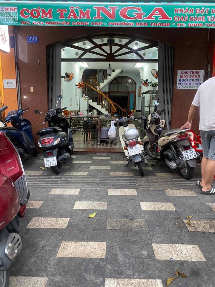 CHO THUÊ MẶT BẰNG QUẬN 1  CHIỀU 16:00 đến tối