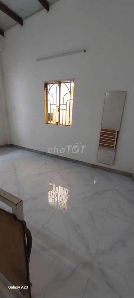 nhà thoáng mát, sạch sẽ.Khu vực an ninh 