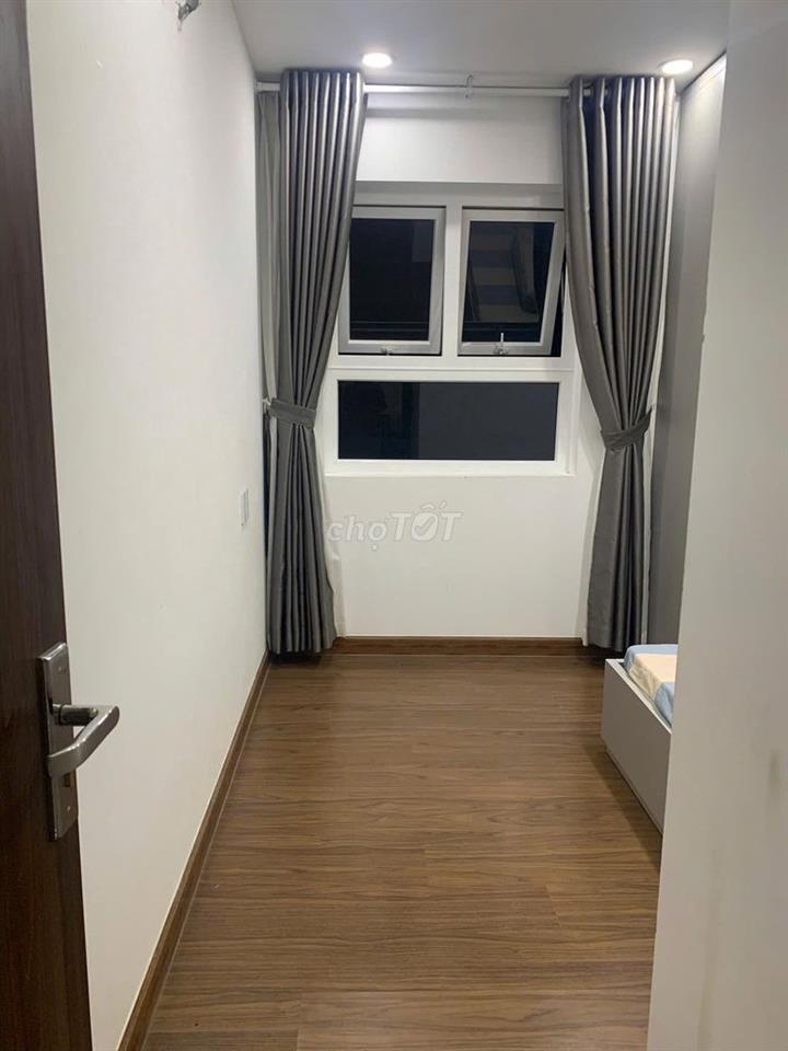 Căn hộ chung cư Sky Center - Phổ Quang :2p ngủ, nội thất,giá 15tr5