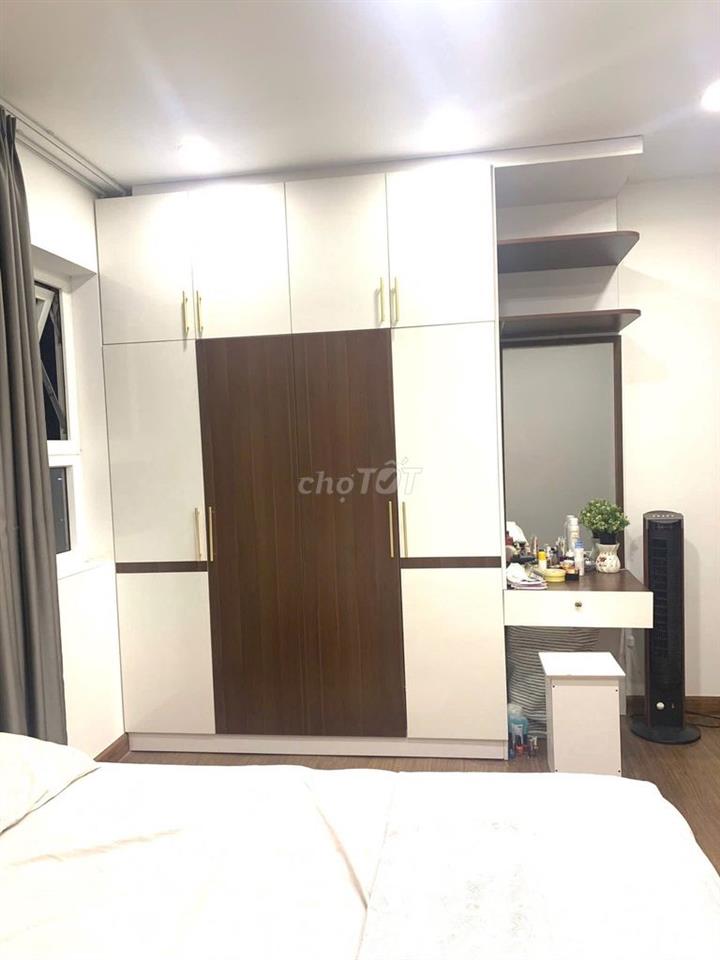 Căn hộ chung cư Sky Center - Phổ Quang :2p ngủ, nội thất,giá 15tr5