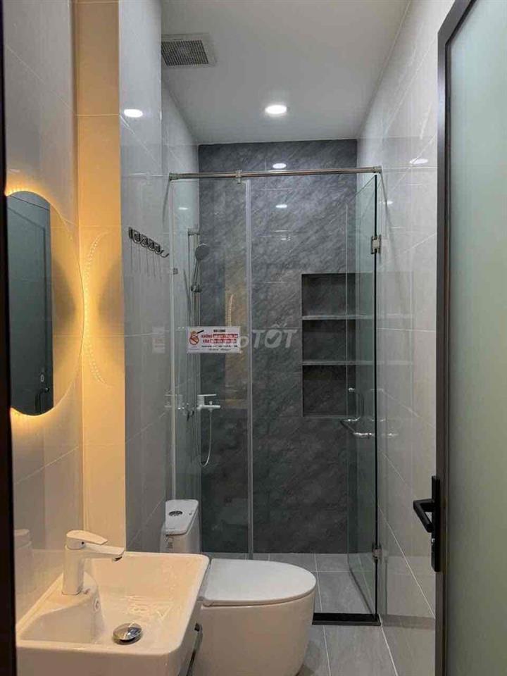 Kí túc xá tư nhân mới xây 1tr5/ng, nước 100k/ng, xe 100k/ng, dvụ free