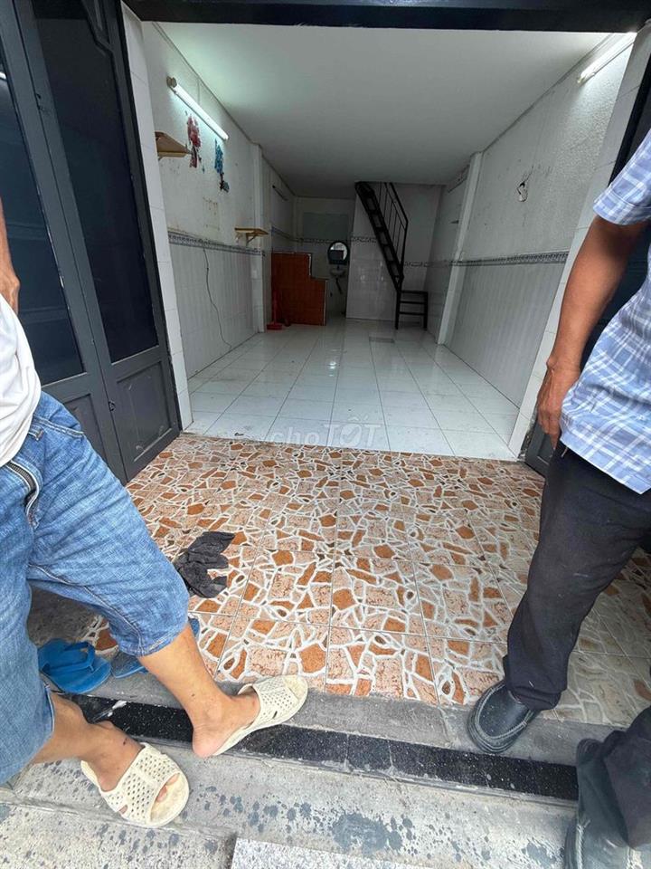 bán nhà 3.3 x 10 shr hem xe hơi 1 tret 1 lau