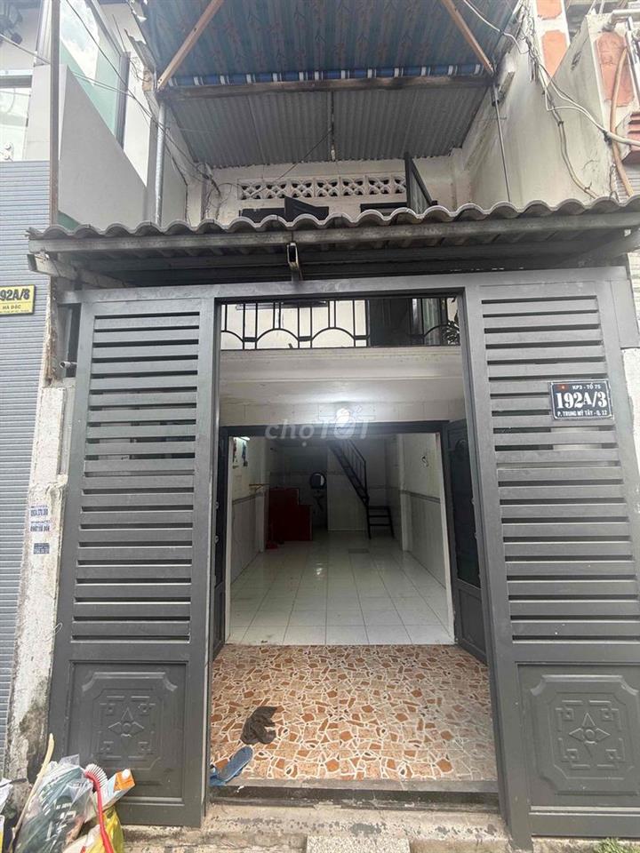 bán nhà 3.3 x 10 shr hem xe hơi 1 tret 1 lau