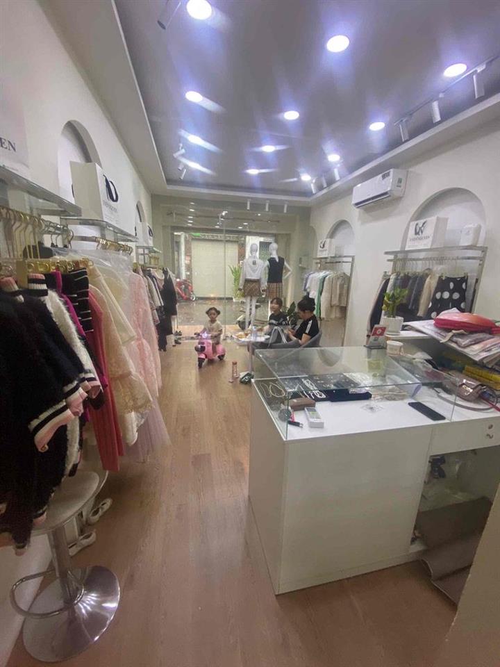 Cần sang hợp đồng nhà mặt tiền