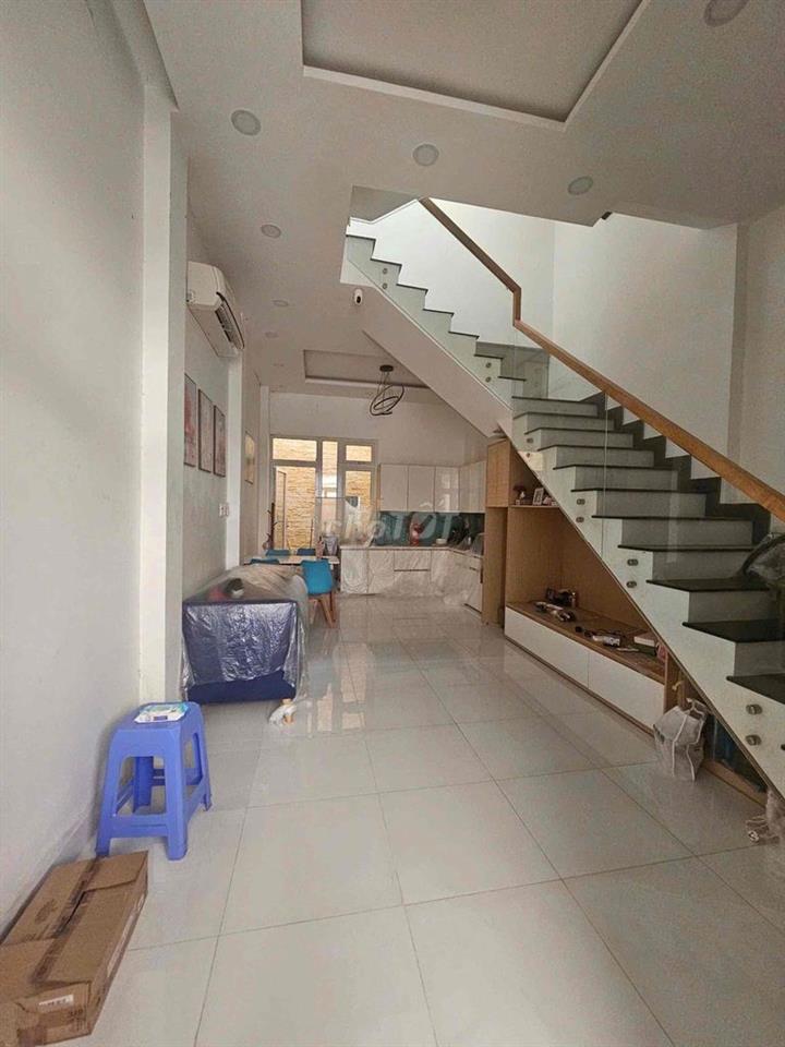 Cho Thuê Nhà Nguyên Căn Ngay Chợ Long Trường.TP.Thủ Đức