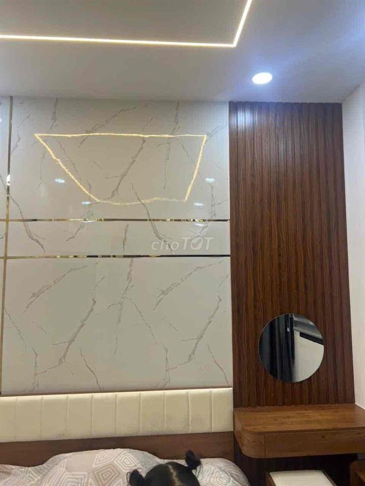 CHO THUÊ NHÀ NGUYÊN CĂN GIÁ RẺ 9Tr/ tháng (Q9)