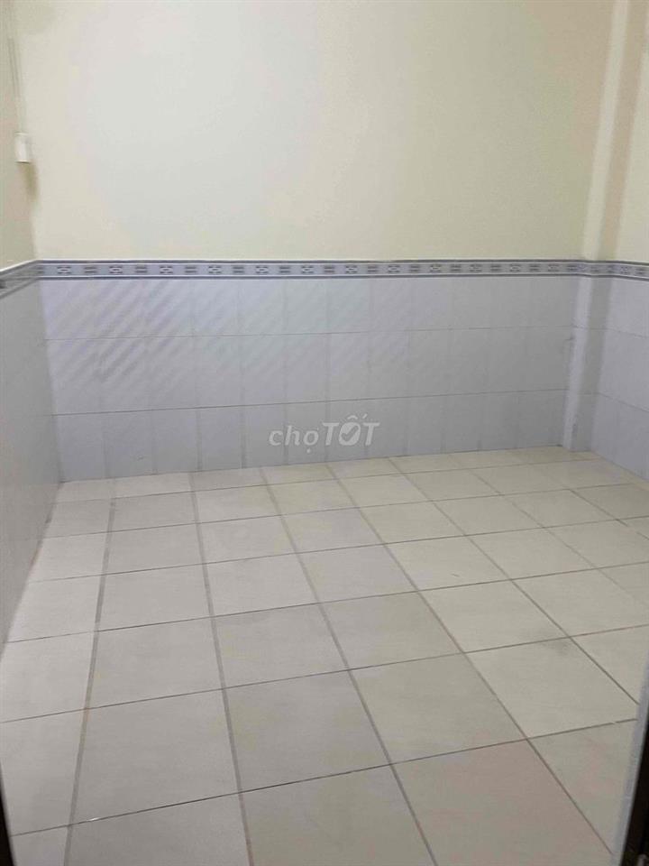 Cho Thuê Nhà Nguyên Căn Rộng rãi Gần Chợ Long Trường.Q9