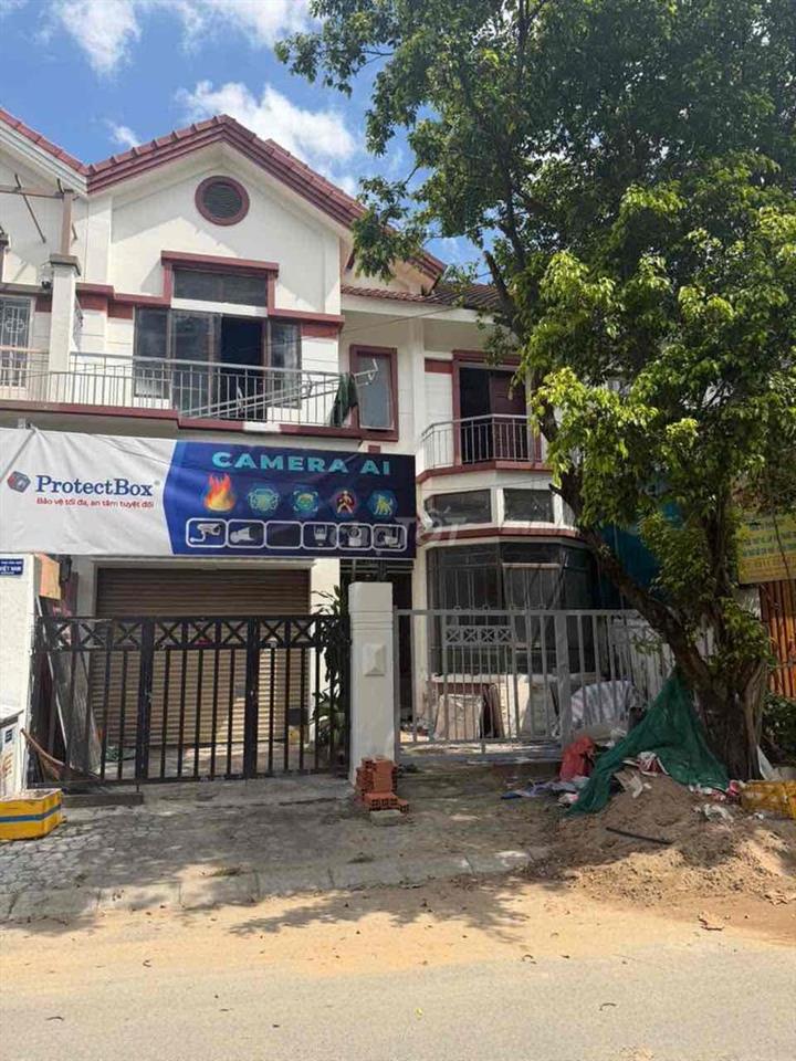 nhà nguyên căn-vị trí trung tâm- Giá Hợp lý