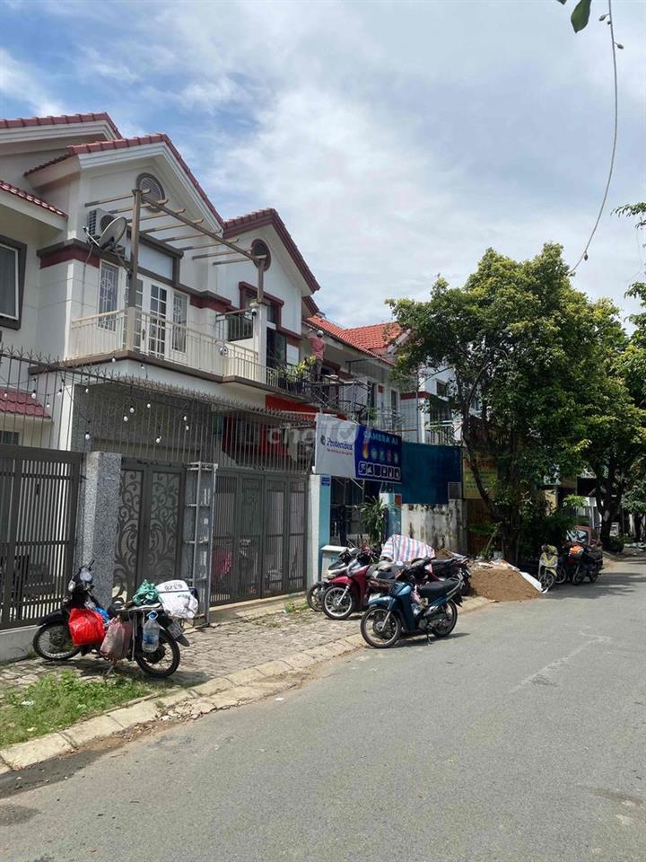 nhà nguyên căn-vị trí trung tâm- Giá Hợp lý
