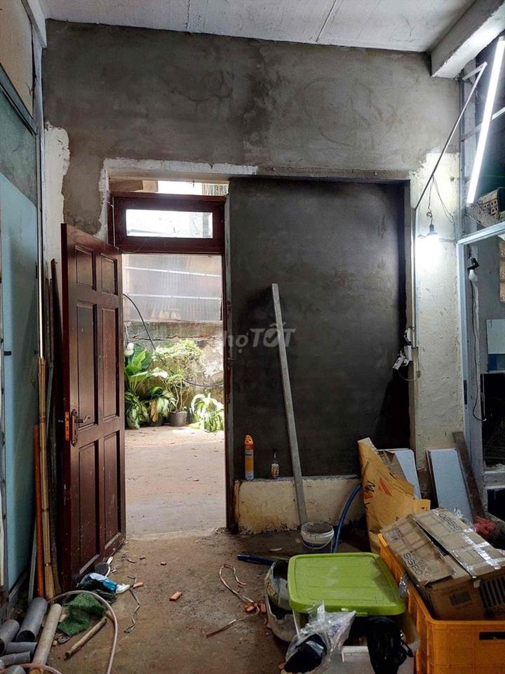 nhà nguyên căn-vị trí trung tâm- Giá Hợp lý